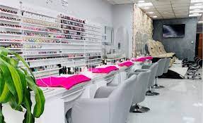 To provide a comprehensive guide on how to open a nail salon in the UK